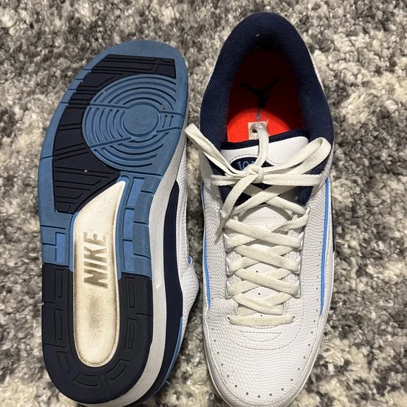 Jordan Men's White and Navy Sneakers - Picture 5 of 7